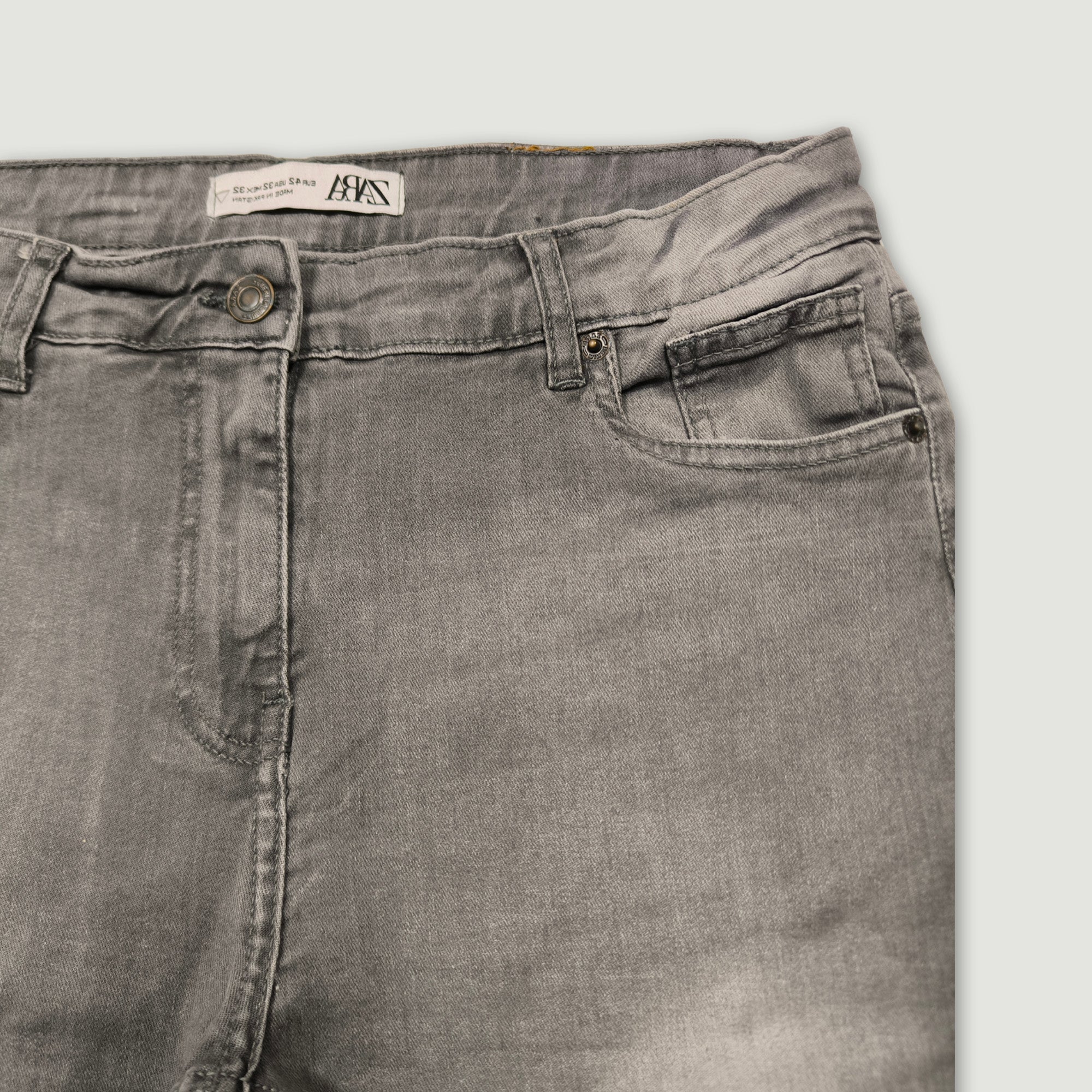 Men Slim Fit Denim Short – Grey