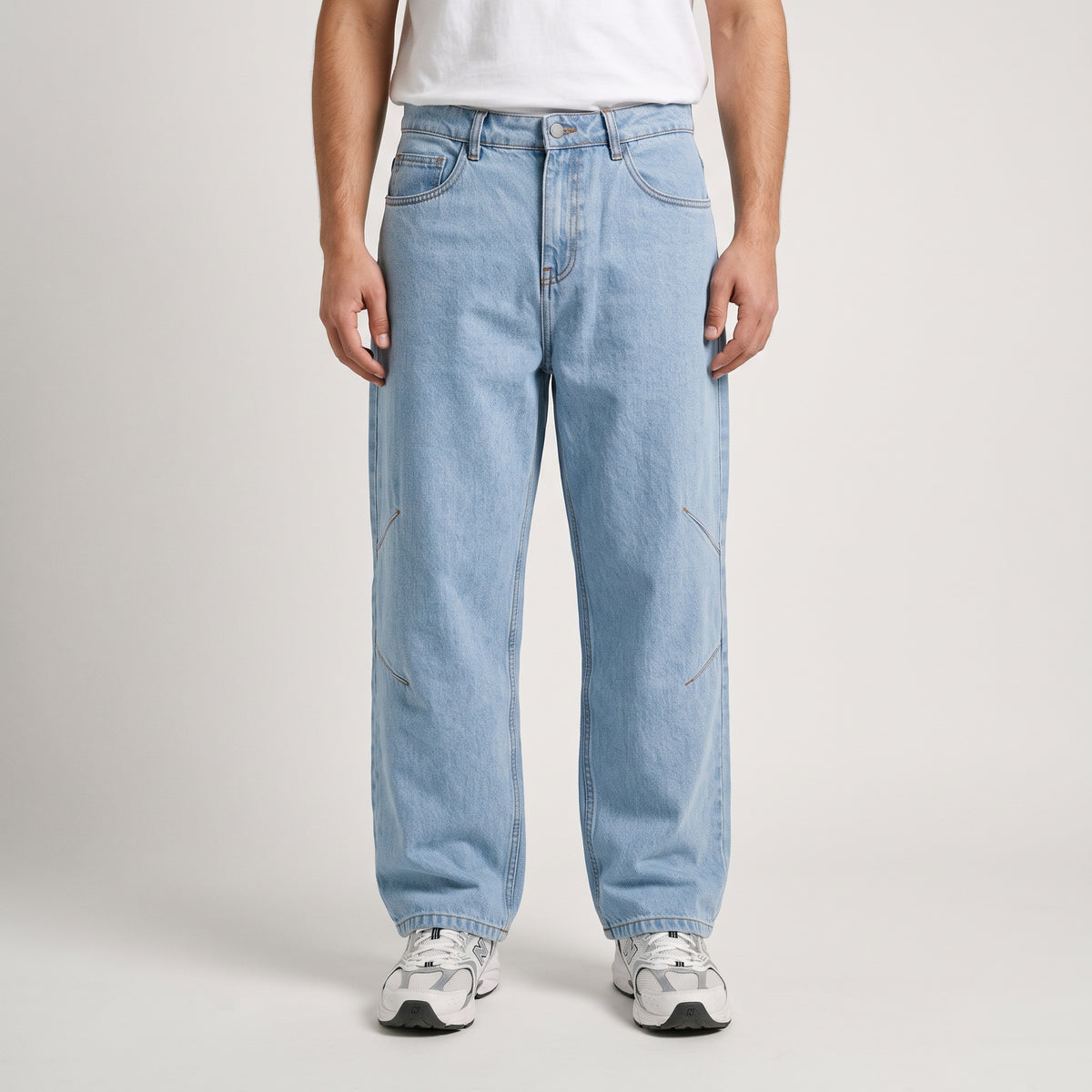 Men Angled Seam Baggy Jeans 23105 - Light Blue