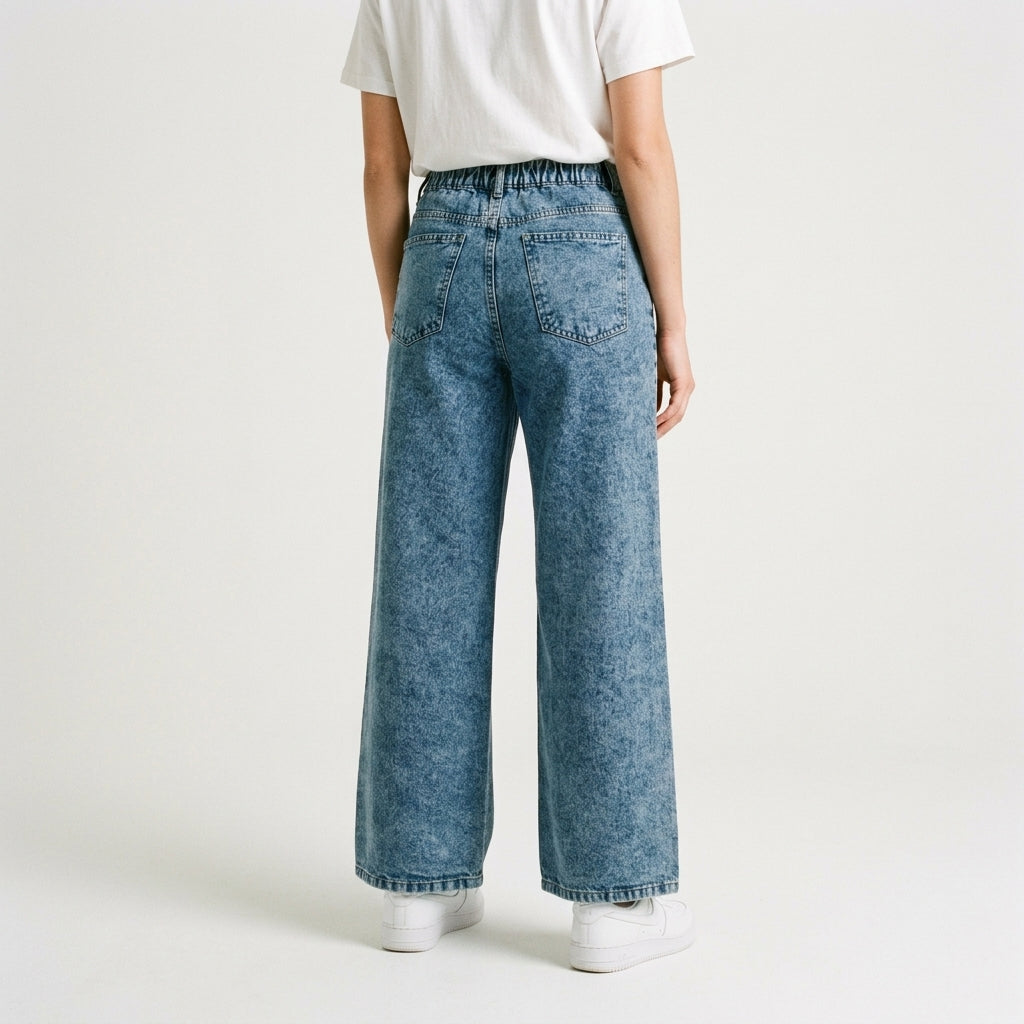 Women Wide Leg Jeans 23108 in Medium Blue, back view