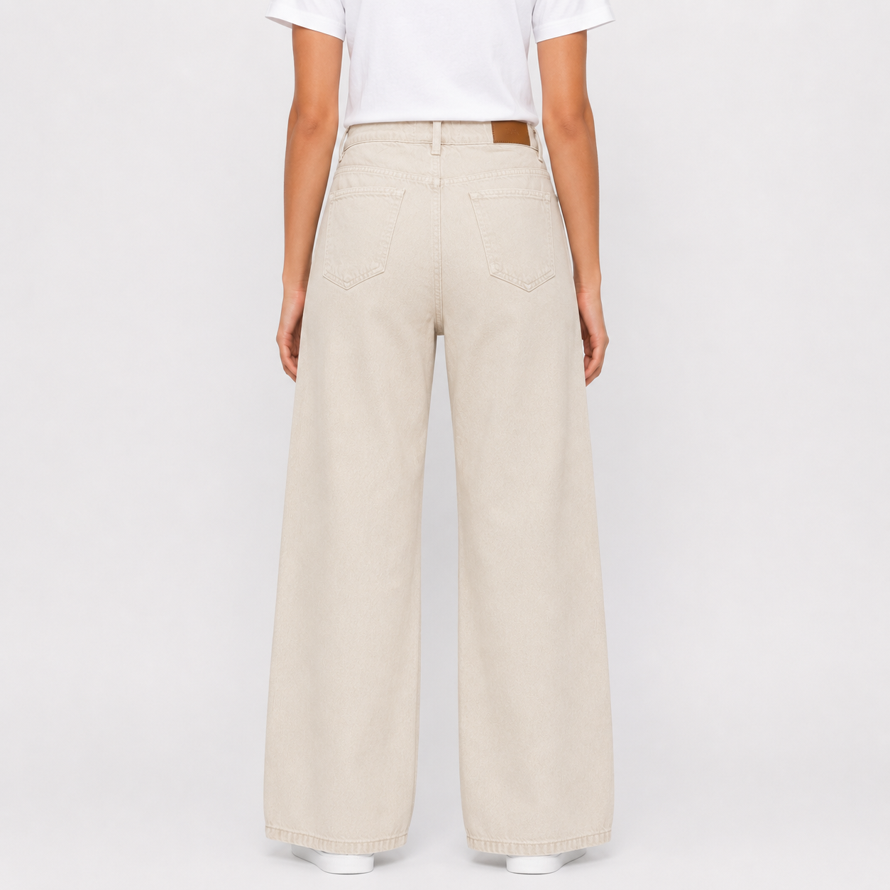 Women High-Waisted Wide Leg Jeans - White